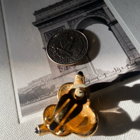 Stunning vintage made with Swarovski crystals earring - Picture 5 of 8